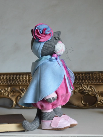 Интерьерная игрушка Кошка