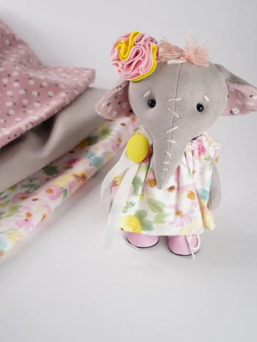 Слоняшка розова ромашка